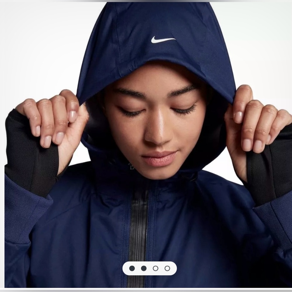 NIKE Women’s Therma Shield 2 in 1 Training Jacket SIZE: SMALL - Picture 6 of 16